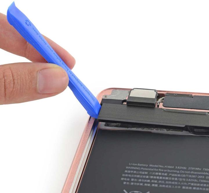 Actual product image iFixit Opening tool