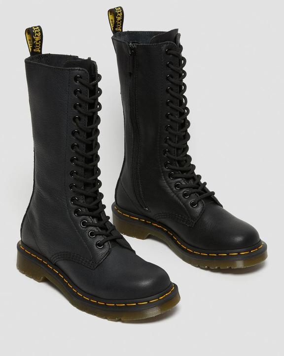 Actual product image Dr. Martens 1B99 Virginia (36)