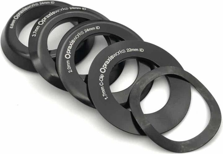 Actual product image Praxis works Praxis chainring bolts/vis de plateau Road Alloy. Black.