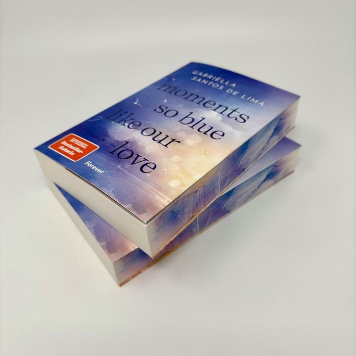 Produktbild Moments so blue like our love (Blue Eternity 1) (Deutsch, Gabriella Santos de Lima, 2025)