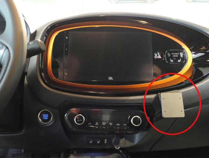 Actual product image Brodit Clip Toyota Aygo year 23