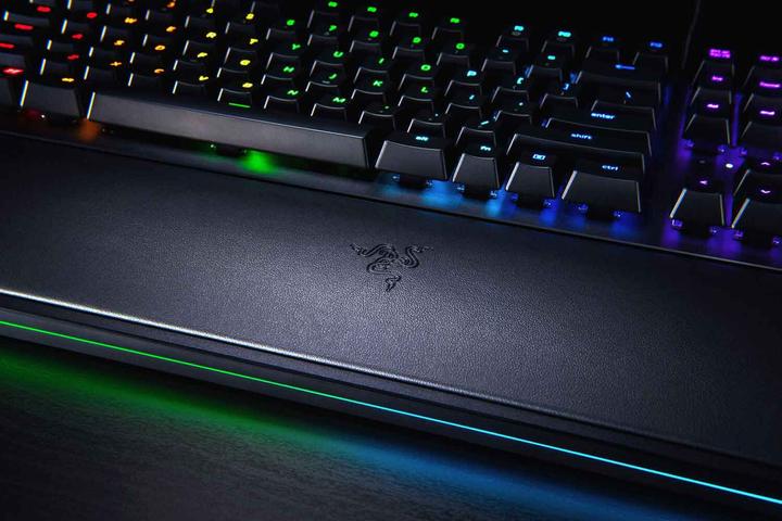 Actual product image Razer Huntsman Elite Gaming (US, Cable)