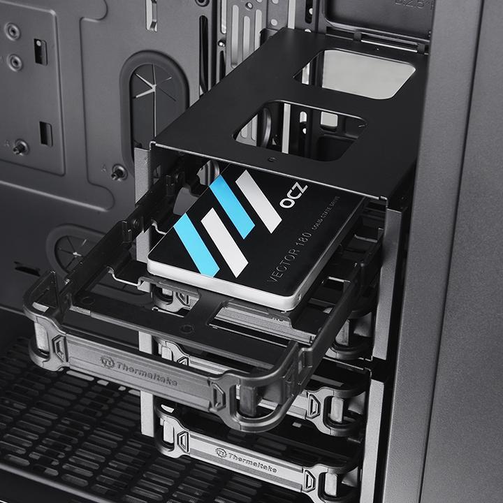 Actual product image Thermaltake View 71 TG RGB (ATX, mATX, Mini-ITX, E-ATX)