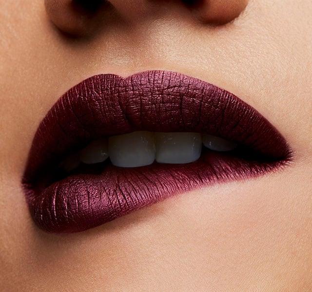Produktbild MAC Cosmetics Retro Matte Liquid Lipcolour (Crowned)