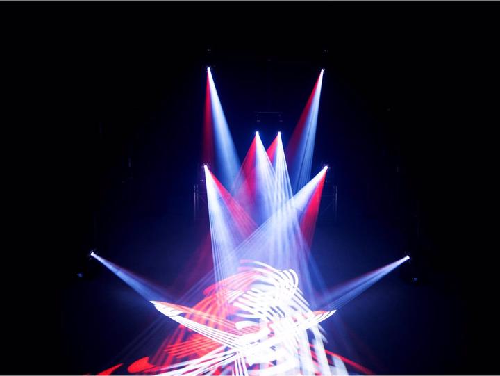 Image du produit Eurolite LED TMH-H90 Hybrid Moving-Head Spot/Wash COB (Barre mobile)