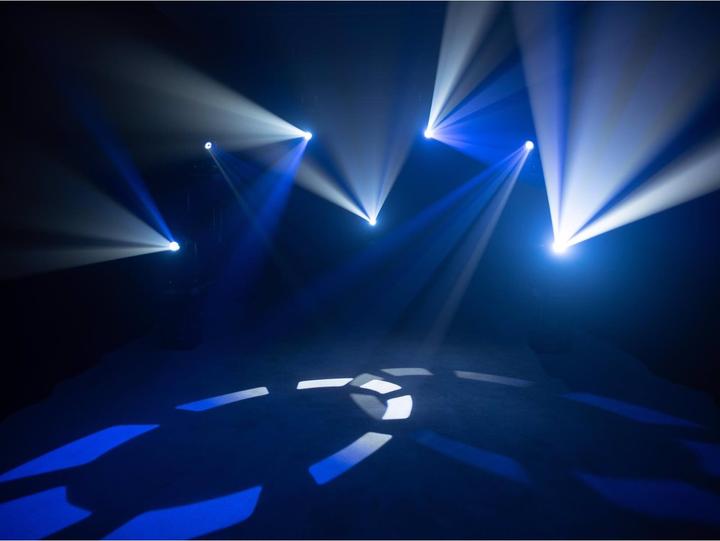 Produktbild Eurolite LED TMH-S200 Moving-Head Spot (Moving Bar)