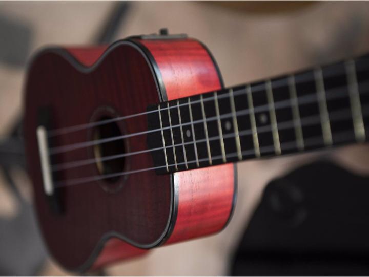 Produktbild Dimavery UK-100 Sopran-Ukulele, flamed red (Sopran, Soprano)