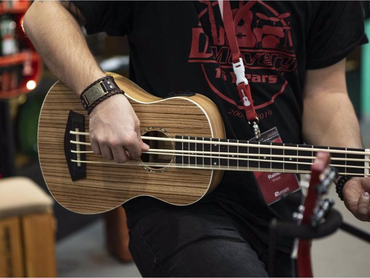 Actual product image Dimavery UK-700 Bass Ukulele. Zebra (Bass)
