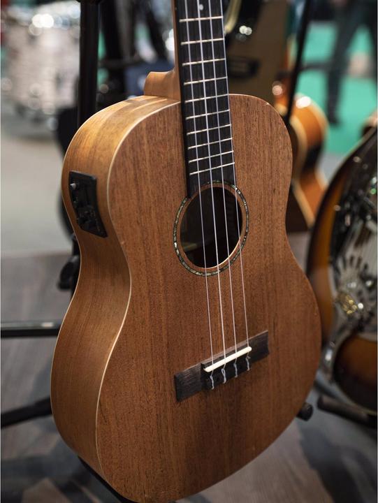Actual product image Dimavery UK-500 baritone ukulele, mahogany (Acoustic)