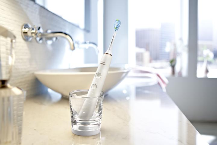 Produktbild Philips Sonicare DiamondClean 9000 Doppelpack (Schallzahnbürste)