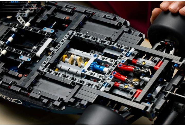 Actual product image LEGO Oracle Red Bull Racing RB20 F1 Rennauto (42206, LEGO Technic)