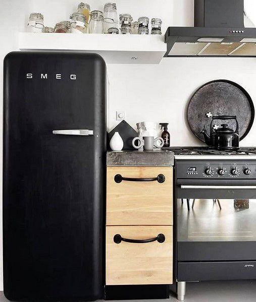 Image du produit Smeg Style rétro FAB28LBL5 (270 l)