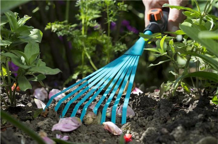 Actual product image Gardena Combisystem small broom