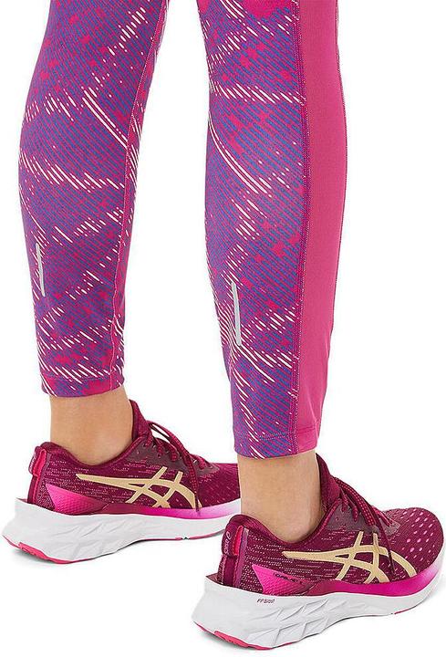 Actual product image ASICS Performance Sakura Aop (L)