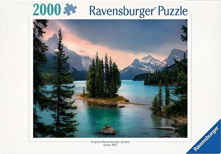Actual product image Ravensburger Spirit Island Canada (2000 pieces)