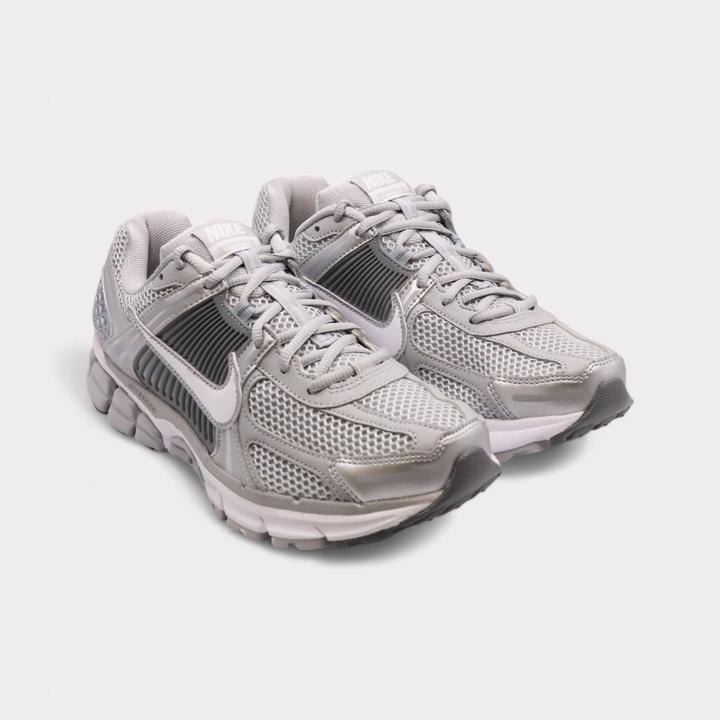 Image du produit Nike Zoom Vomero 5 (38.5)