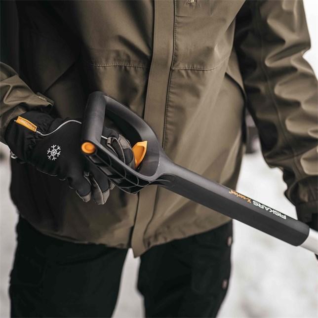 Produktbild Fiskars X series TeleskopSchneeschieber