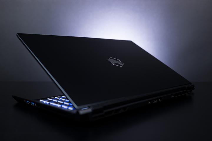 Produktbild Joule Performance Ares Pro RTX 3070 (15.60", Intel Core i7-11800H, 32 GB, 2000 GB, CH)