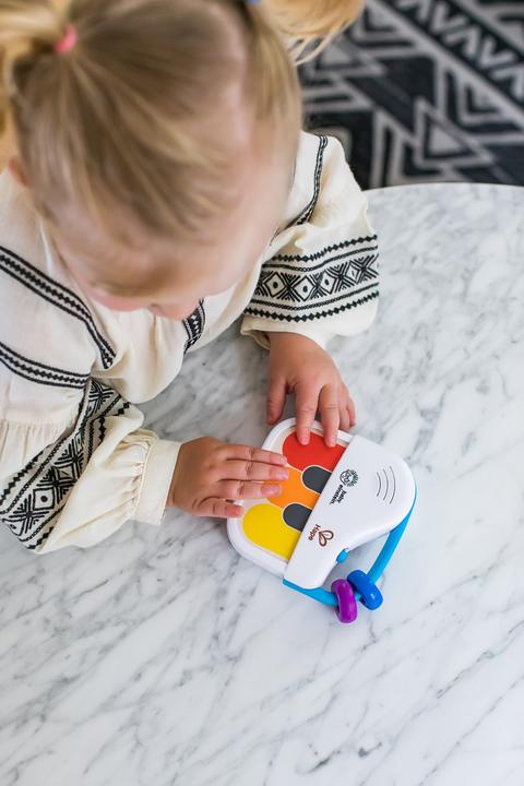 Actual product image Hape Mini Piano (German, French, Italian, English)