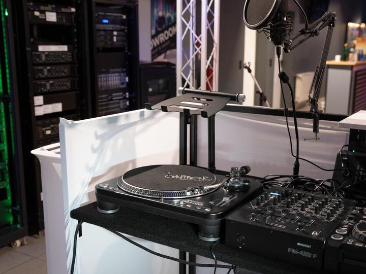 Image du produit Omnitronic SLR-X Rack pour ordinateur portable noir