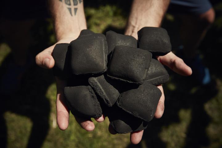 Actual product image McBrikett coconut harrows (8 kg)