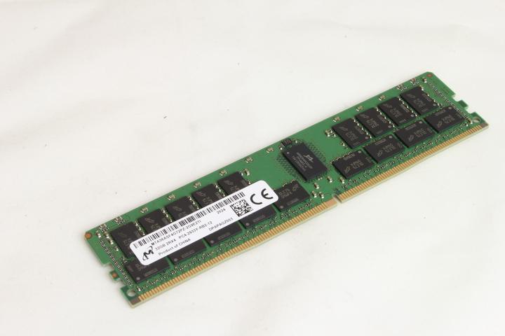 Actual product image Fujitsu Memory Primergy (1 x 32GB, 2933 MHz, DDR4-RAM, DIMM)