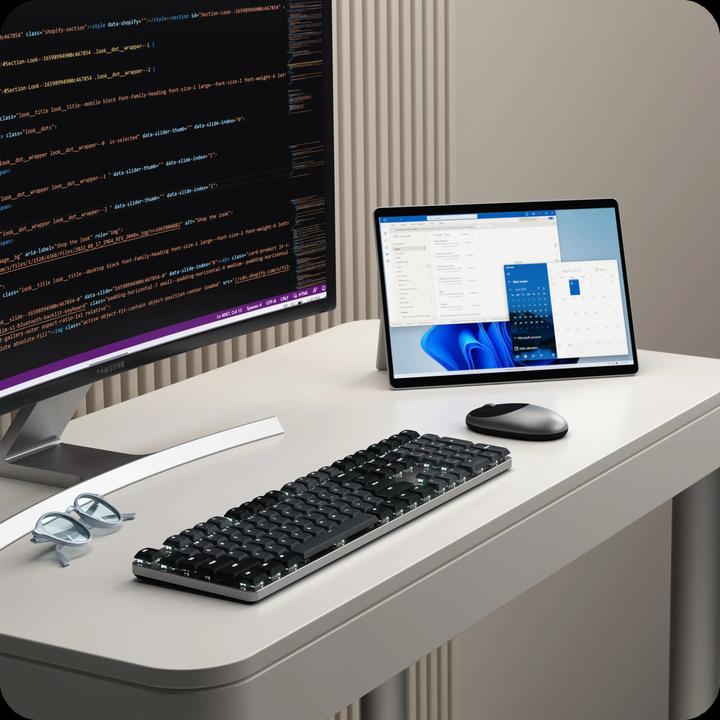 Actual product image Satechi SM3 Slim Mechanical Backlit BT Keyboard Dark German (DE, Wireless)