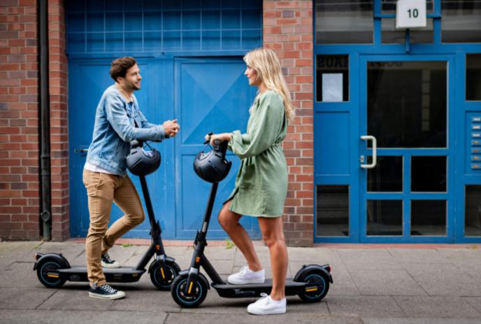 Produktbild Segway-Ninebot KickScooter MAX G30D (20 km/h, 65 km, 350 W)