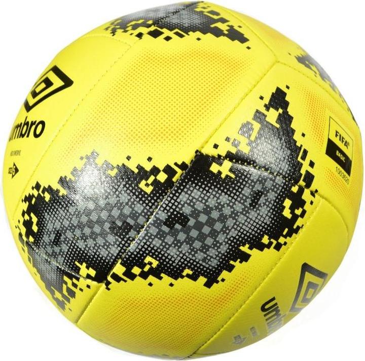 Umbro Neo Club Fussball (4)