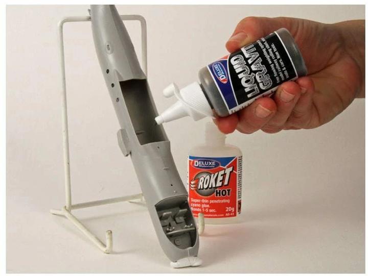 Actual product image Deluxe Materials Liquid Gravity 240g (255 g, 240 ml)