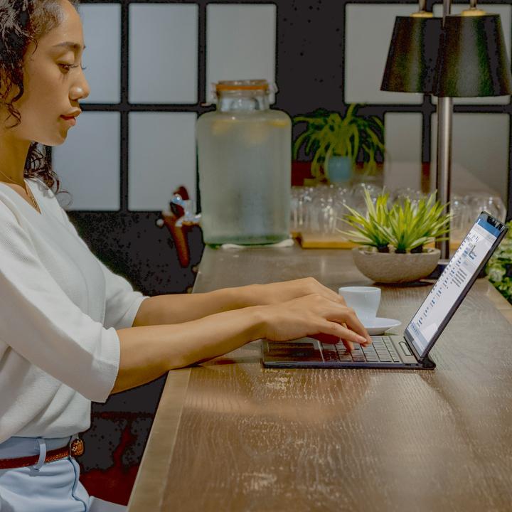 Image du produit HP Elite Folio - Uitschuifbaar - Snapdragon 8cx Kryo 495 - Win 10 Pro 64 bits - Qualcomm Adreno 690 - 8 (13.50", 8 Go, 256 Go, ING. Int.)