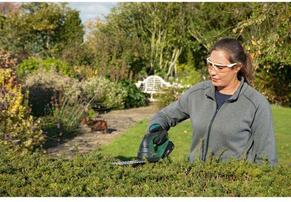 Produktbild Bosch Home & Garden AdvancedShear 18V-10 (Akkuheckenschere)