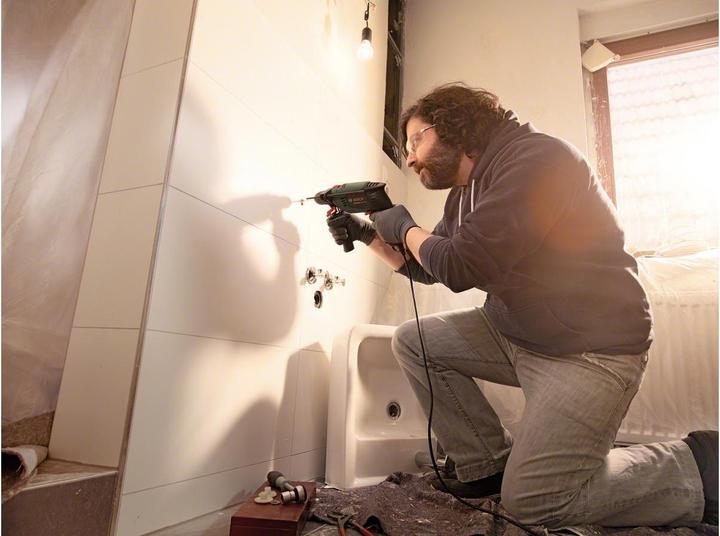Actual product image Bosch Home & Garden UniversalImpact 700 (Electrical connection)
