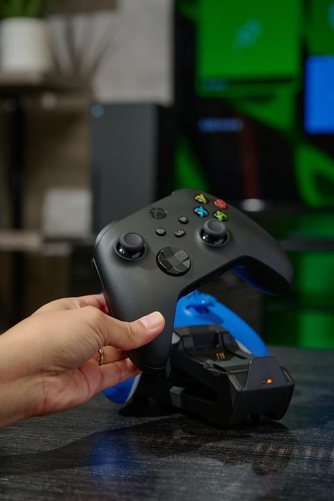 Actual product image PowerA Duo Charging Station (Xbox One X, Xbox Series S, Xbox One S, Xbox Series X)