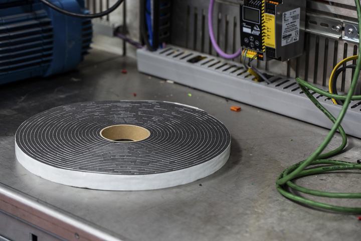 Actual product image Rs Pro PVC Foam Tape, Black, Thickness 6mm, 25mm x 15m (25 mm)