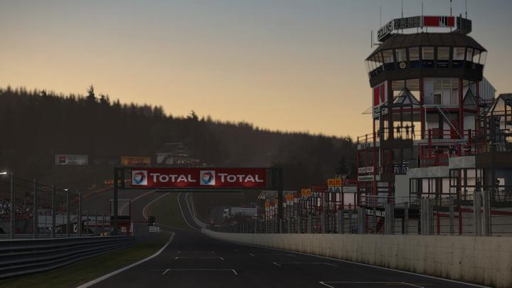 Produktbild Bandai Namco Project Cars - G.O.T.Y. (Xbox One X, Xbox Series X, IT)