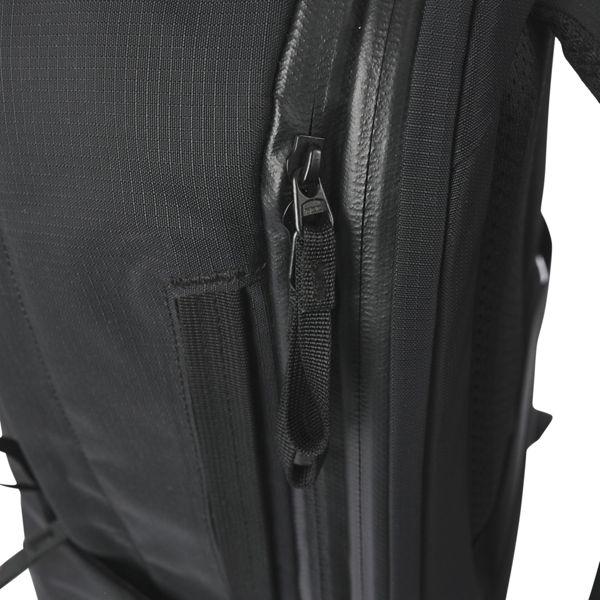 Actual product image Moment Everything Backpack - 28L Weekender - Black (28 l)