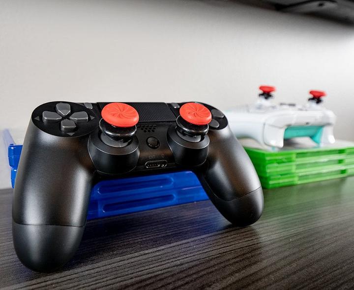 Image du produit SteelSeries FPS Freek Inferno - PS5/PS4 (4 Prong) (PS4, PS5)