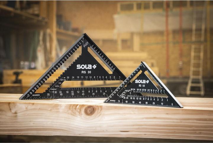 Actual product image Sola Rafter angle RS 30 305 x 305 mm black coated