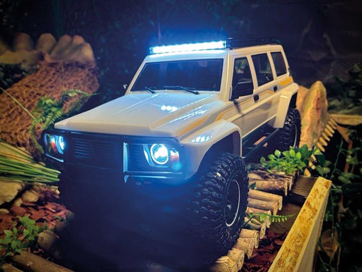 Produktbild Absima 1:10 PATROL CR4.4 Creme (RTR Ready-to-Run)