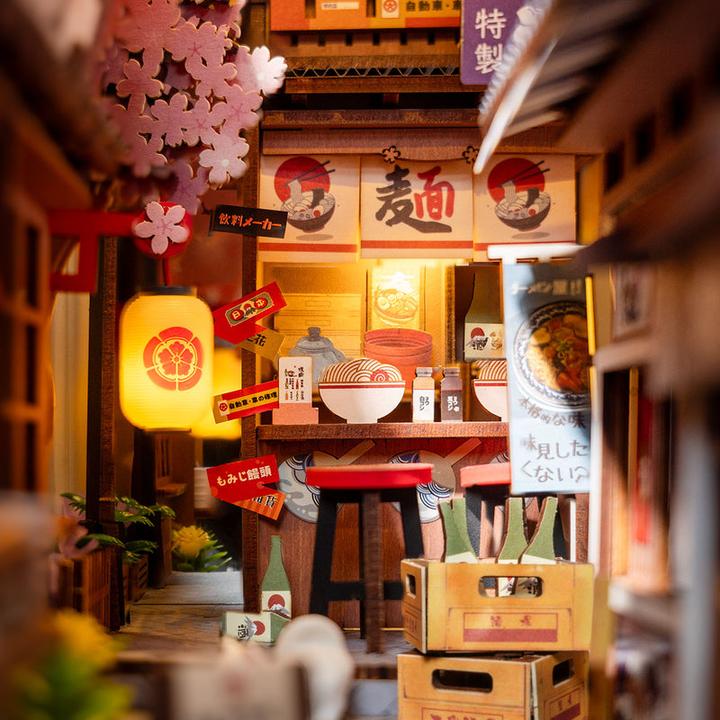Actual product image Robotime Bausatz Sakura's Weinstrasse, Modell Art: Book Nook