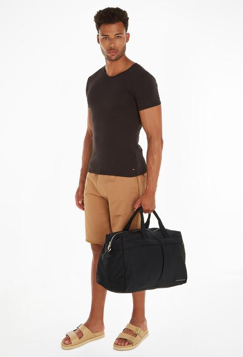 Actual product image Tommy Hilfiger Weekender TH Signature Duffle SP24