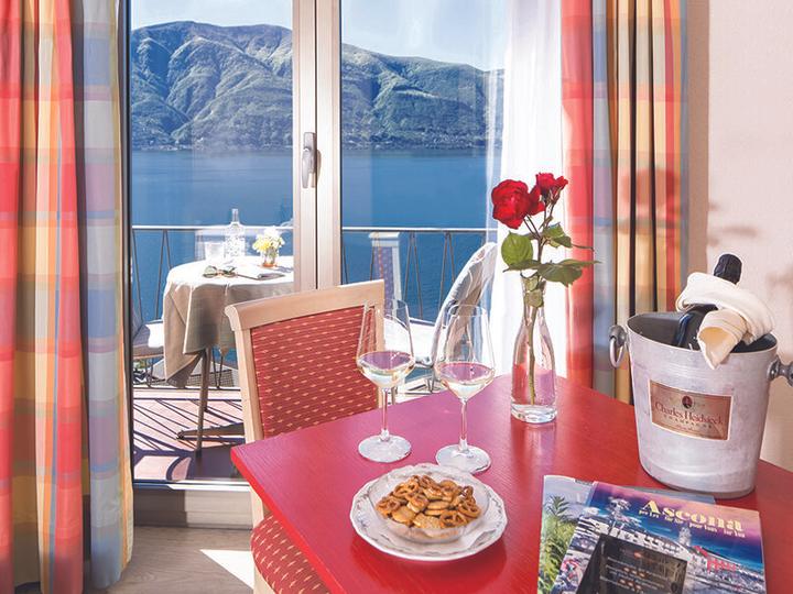 Produktbild Smartbox Du & ich am See: 2 magische Tage in den schönsten Seenlandschaften der Schweiz (2 Pers.)