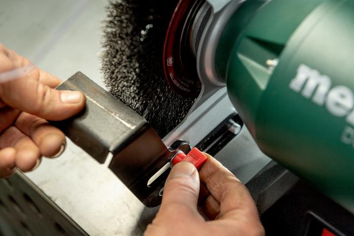Actual product image Metabo BS 200 Plus (Belt sanders, 600 W)