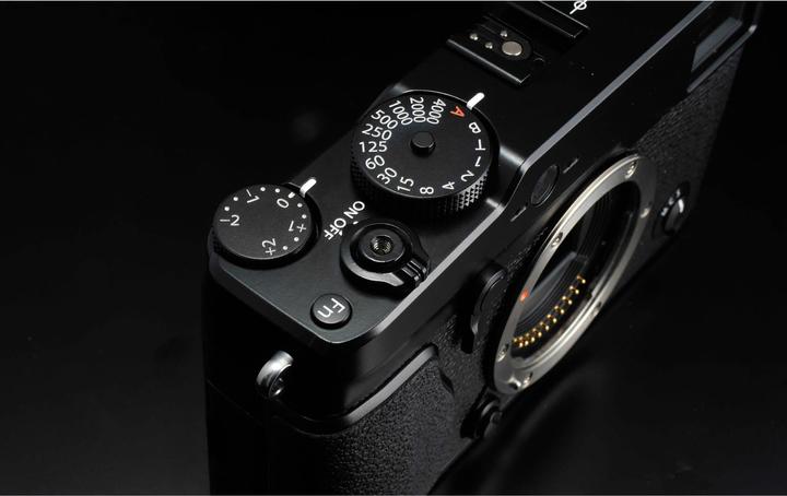 Produktbild Fujifilm FinePix X Pro 1, 16MP, APS-C Sensor Body (APS-C / DX)