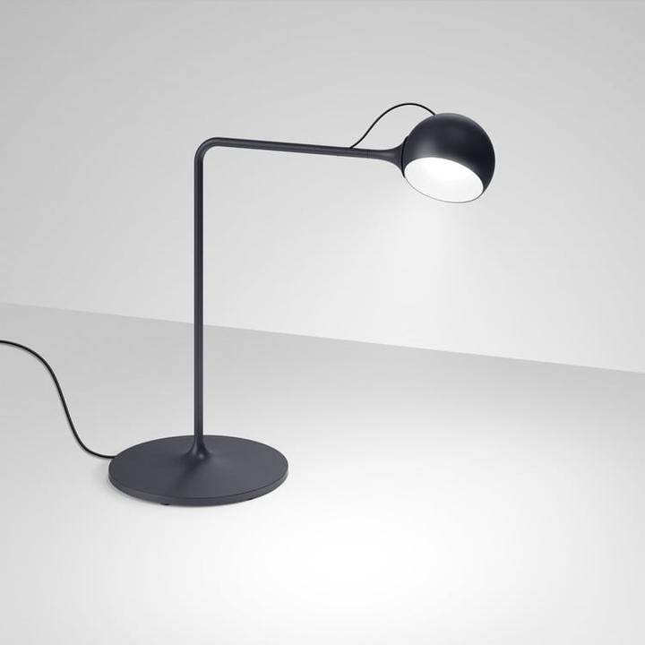 Actual product image Artemide Ixa (465 lm)