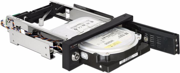 Image du produit Delock Cadre de montage 5.25 3.5 SATA HDD protégé, hot-swap