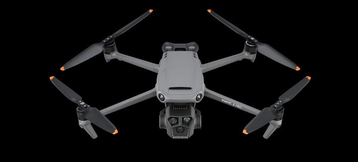 Immagine prodotto DJI Mavic 3 Pro incluso RC (43 min, 958 g, 20 Mpx)