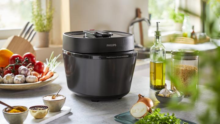 Actual product image Philips MultiCooker HD 2151/40
