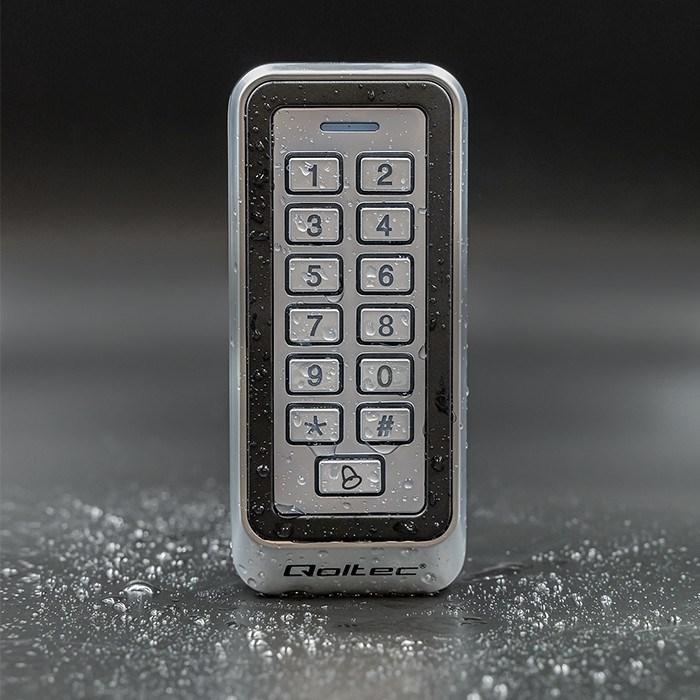 Produktbild Qoltec 52442 Codeschloss RHEA su RFID-Leser Code Card Schlüsselanhänger Türklingel IP68 EM
